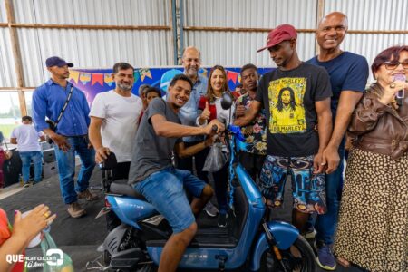 Prefeitura reúne garis e familiares em celebração que reconhece o trabalho de quem cuida da cidade Prefeitura reúne garis e familiares em celebração que reconhece o trabalho de quem cuida da cidade 5