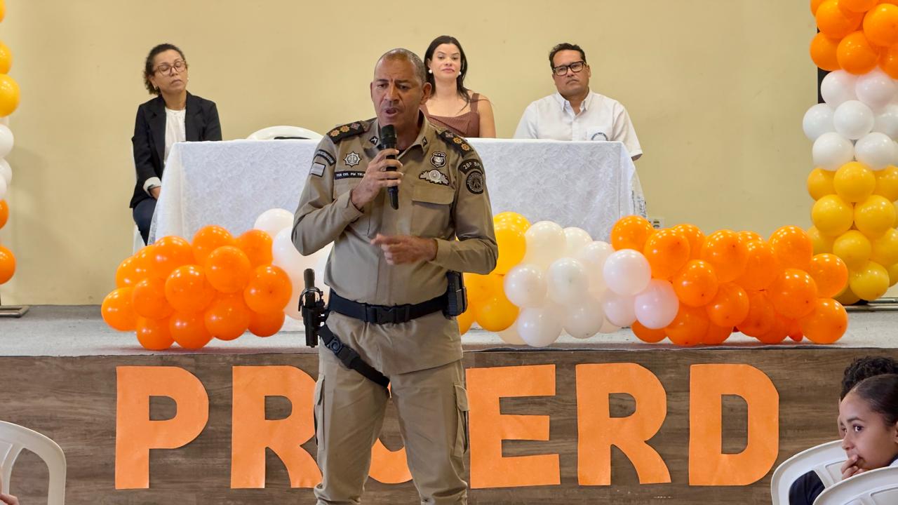 Prefeitura de Eunápolis celebra formatura de mais de cem alunos no PROERD 7