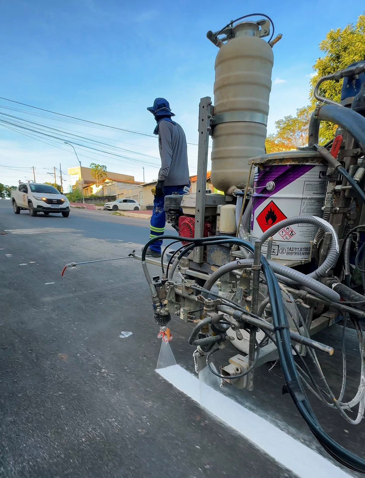 Prefeitura de Eunápolis moderniza sinalização viária e amplia segurança para motoristas e pedestres 6