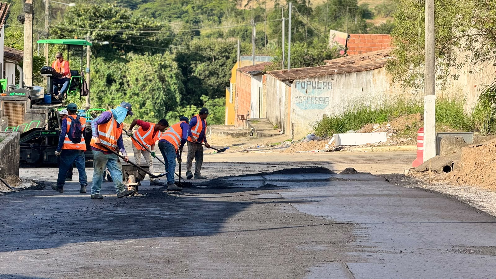 Prefeitura acelera pavimentação no Dinah Borges e Alto da Boa Vista e avança com novas frentes de obras 5