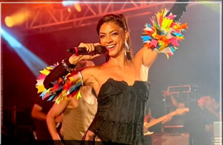 A cantora Cris Lima – A mais Cheirosa se prepara para o início do “Pedrão de Eunápolis” – Uma festa reconhecida como patrimônio cultural imaterial A cantora Cris Lima – A mais Cheirosa se prepara para o início do “Pedrão de Eunápolis” - Uma festa reconhecida como patrimônio cultural imaterial 8