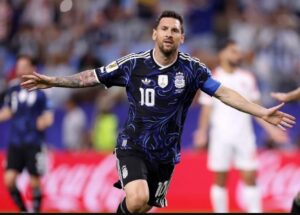 FIFA libera uniforme ‘da sorte’ para Argentina em semifinal contra Inglaterra 1