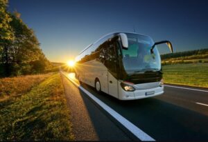 Banheiro a bordo: entenda quando o ônibus de viagem é obrigado a oferecer o serviço Banheiro a bordo: entenda quando o ônibus de viagem é obrigado a oferecer o serviço 1