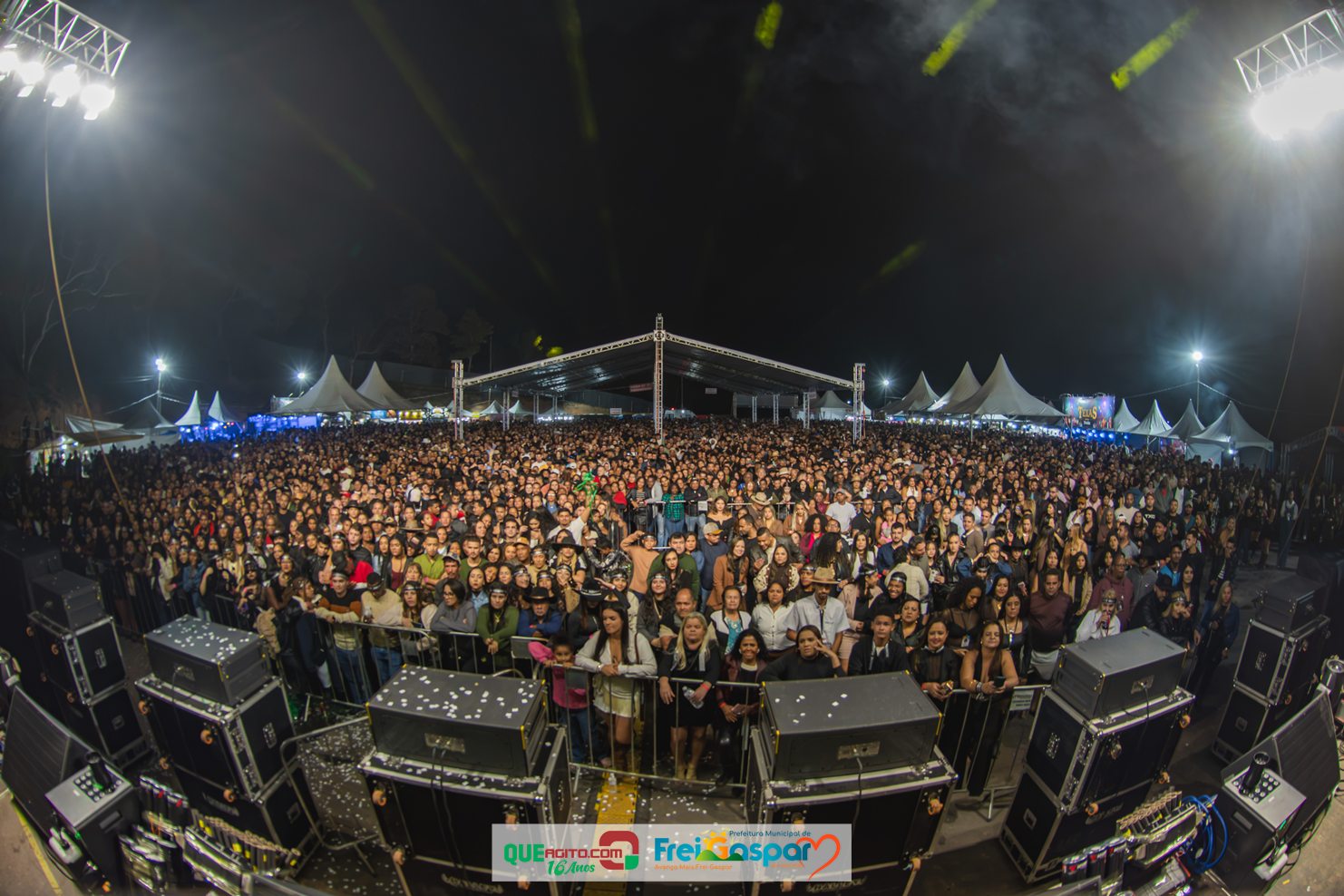 Calcinha Preta leva multidão e bate recorde de público na 29ª Festa do Freigasparense Ausente 5