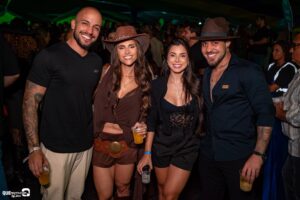 Primeira noite do Camarote Pedrão Exclusive é marcada por grande público e grandes atrações em Eunápolis Primeira noite do Camarote Pedrão Exclusive é marcada por grande público e grandes atrações em Eunápolis 1