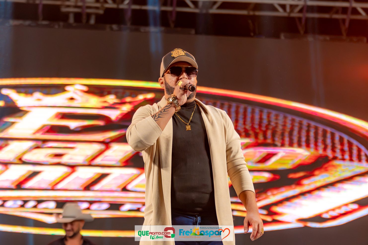 Bonde Sertanejo anima a noite de sexta-feira da 29ª Festa do Freigasparense Ausente 7