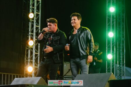 Bonde Sertanejo anima a noite de sexta-feira da 29ª Festa do Freigasparense Ausente Bonde Sertanejo anima a noite de sexta-feira da 29ª Festa do Freigasparense Ausente 23