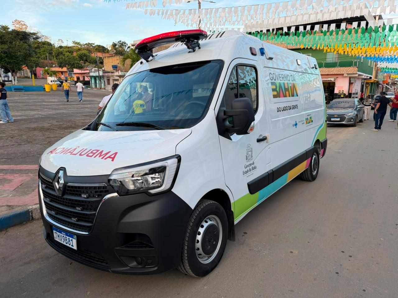 Deputada Cláudia Oliveira entrega ambulância para São João do Panelinha e reforça investimentos na saúde de Camacã 6