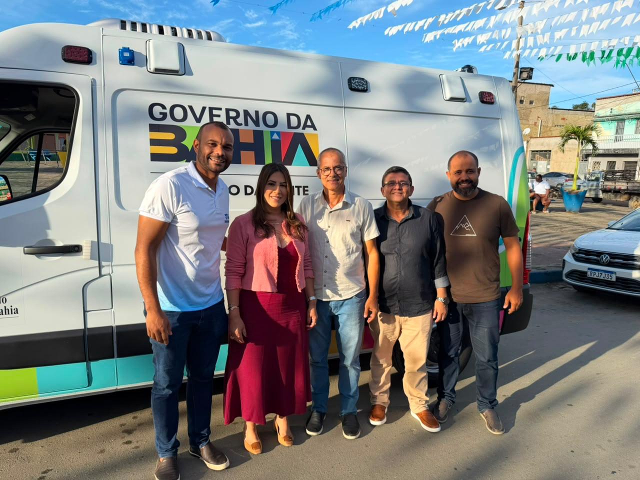 Deputada Cláudia Oliveira entrega ambulância para São João do Panelinha e reforça investimentos na saúde de Camacã 7