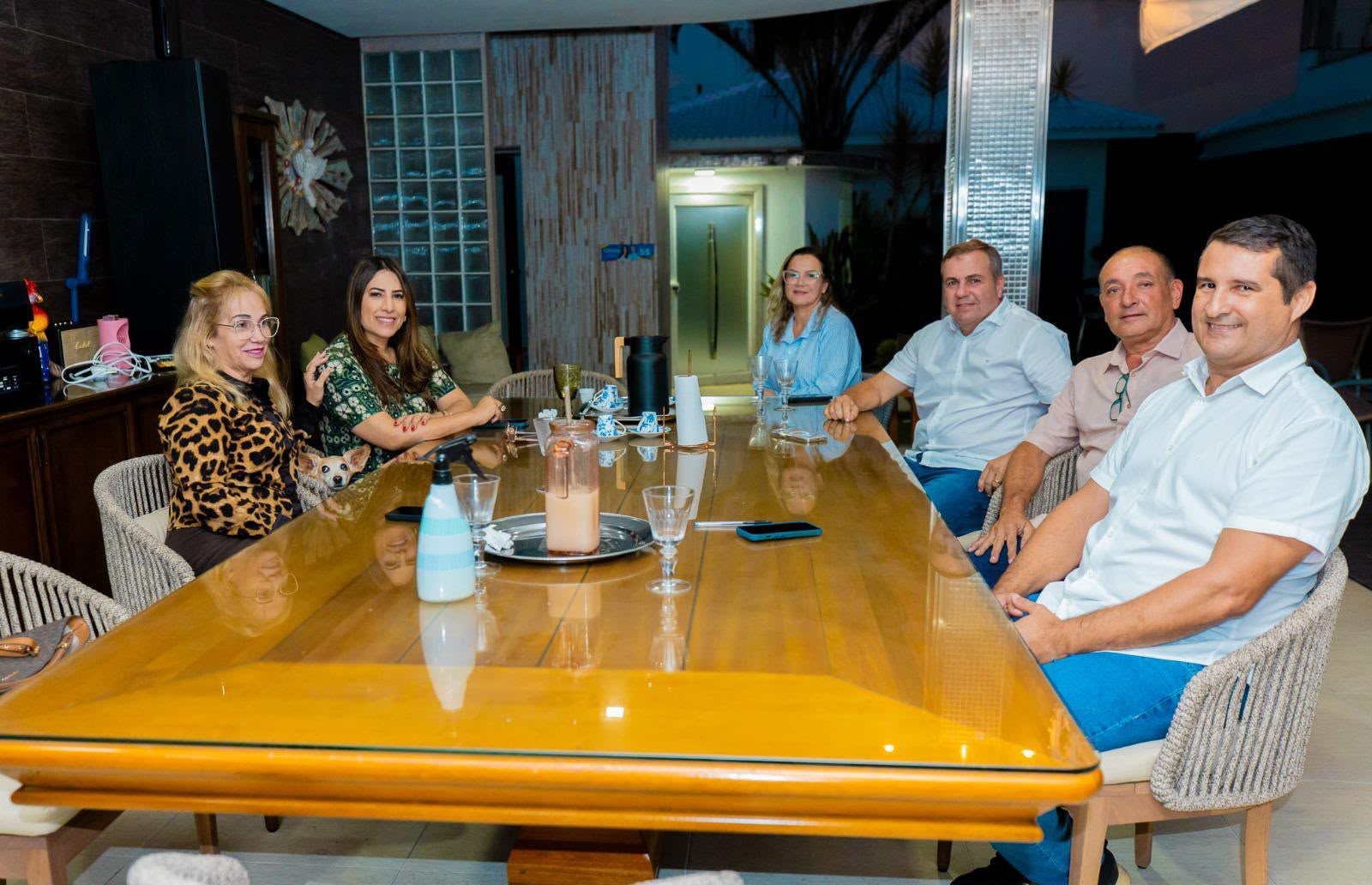 Deputada Cláudia Oliveira reforça alianças políticas e amplia apoios no Extremo Sul da Bahia 4