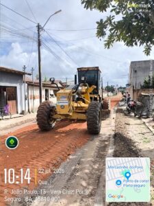 Prefeitura de Porto Seguro intensifica manutenção das ruas com patrolamento e cascalhamento em Vera Cruz Prefeitura de Porto Seguro intensifica manutenção das ruas com patrolamento e cascalhamento em Vera Cruz 1