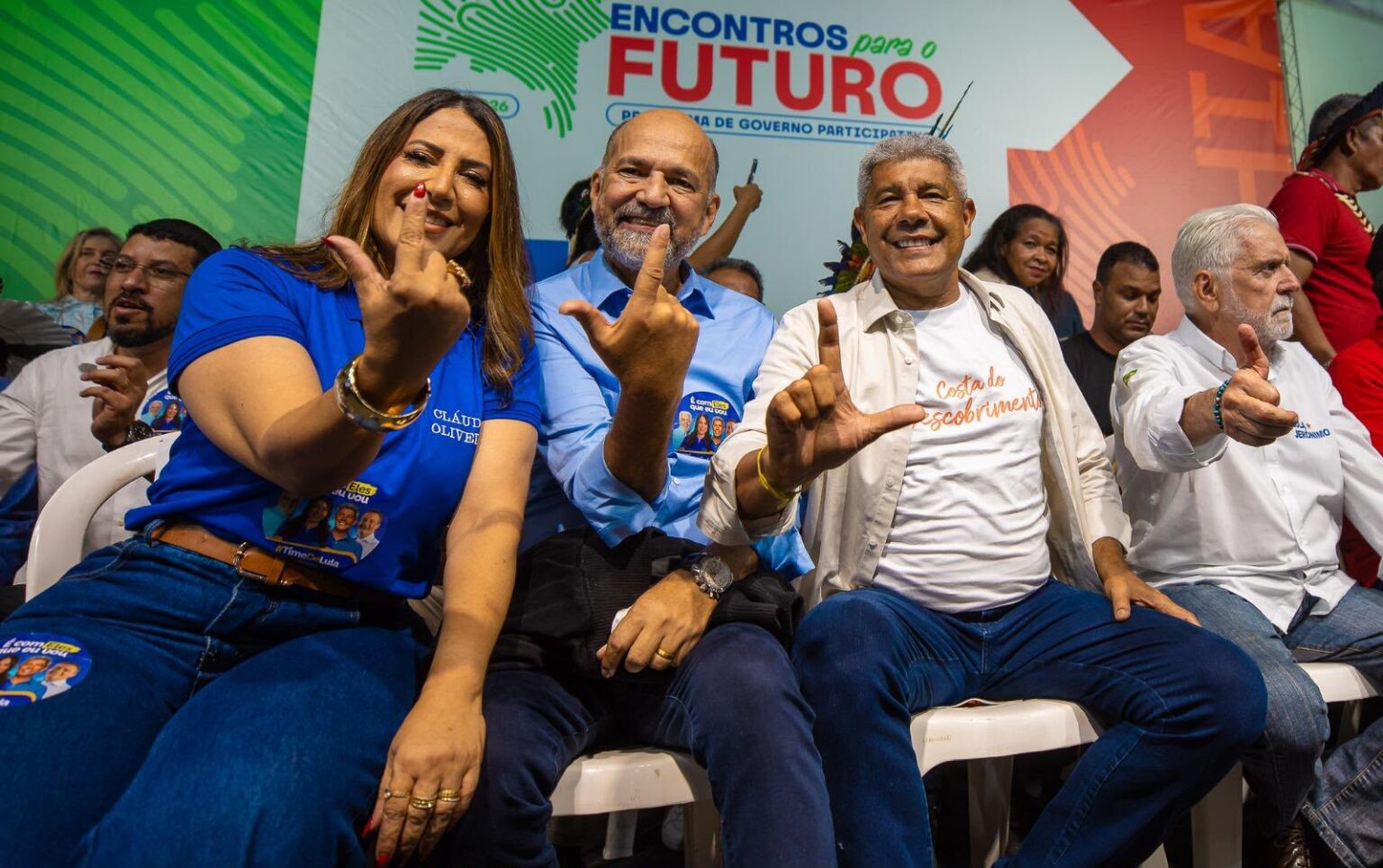 Cláudia Oliveira participa do PGP da Costa do Descobrimento e reforça compromisso com o desenvolvimento da Bahia Cláudia Oliveira participa do PGP da Costa do Descobrimento e reforça compromisso com o desenvolvimento da Bahia 6