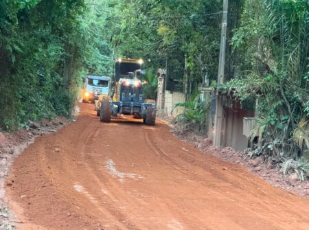 Estrada entre a Praia dos Coqueiros e o Mirante do Rio Verde recebe obras de recuperação e drenagem Estrada entre a Praia dos Coqueiros e o Mirante do Rio Verde recebe obras de recuperação e drenagem 125