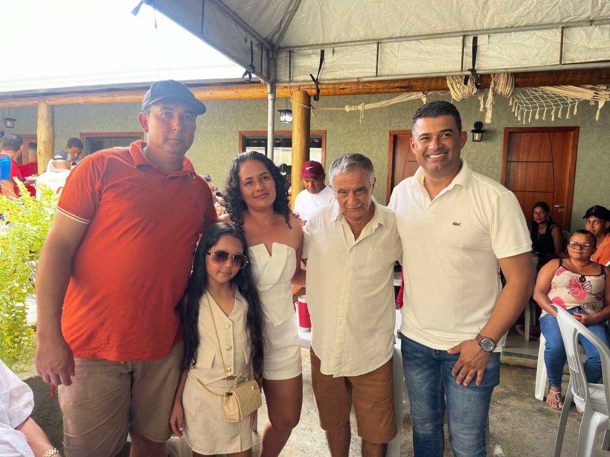 União Baiana celebra aniversário de Agnevaldo e do Sr. Agnel com confraternização e participação de lideranças políticas 8