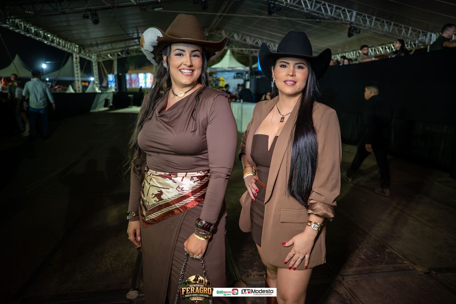 Humberto & Ronaldo abrem a primeira edição da Feragro Rodeio Show & Cavalgada de Periquito-MG 5