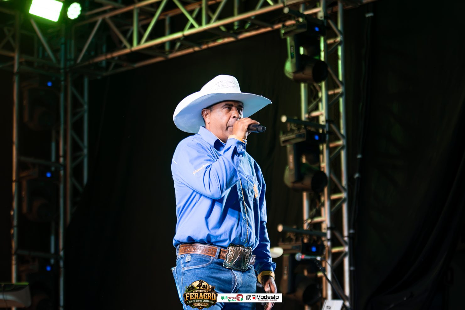 Vall Sylva e Talles Ronnie encerram com chave de ouro a primeira Feragro de Periquito 9