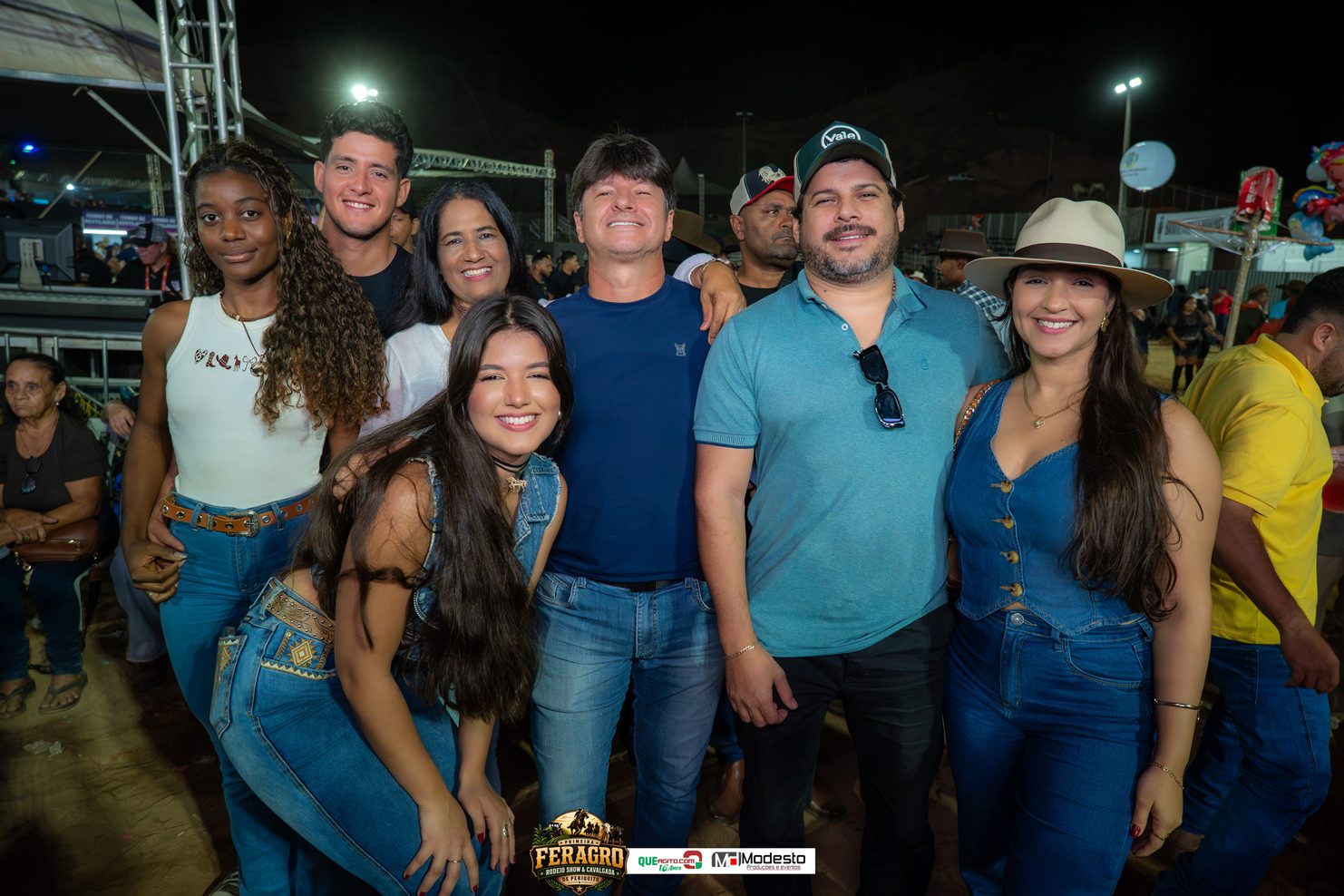 Vall Sylva e Talles Ronnie encerram com chave de ouro a primeira Feragro de Periquito 16