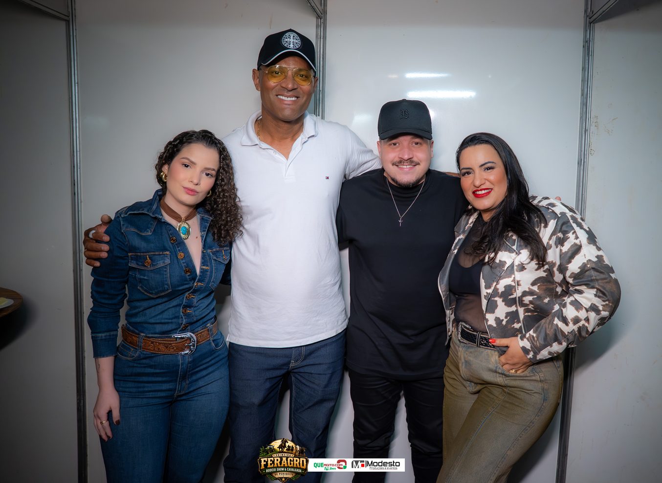 Vall Sylva e Talles Ronnie encerram com chave de ouro a primeira Feragro de Periquito 14