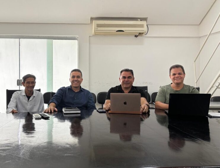 Prefeitura de Eunápolis inicia preparativos para o Desfile Cívico de 7 de Setembro Prefeitura de Eunápolis inicia preparativos para o Desfile Cívico de 7 de Setembro 4