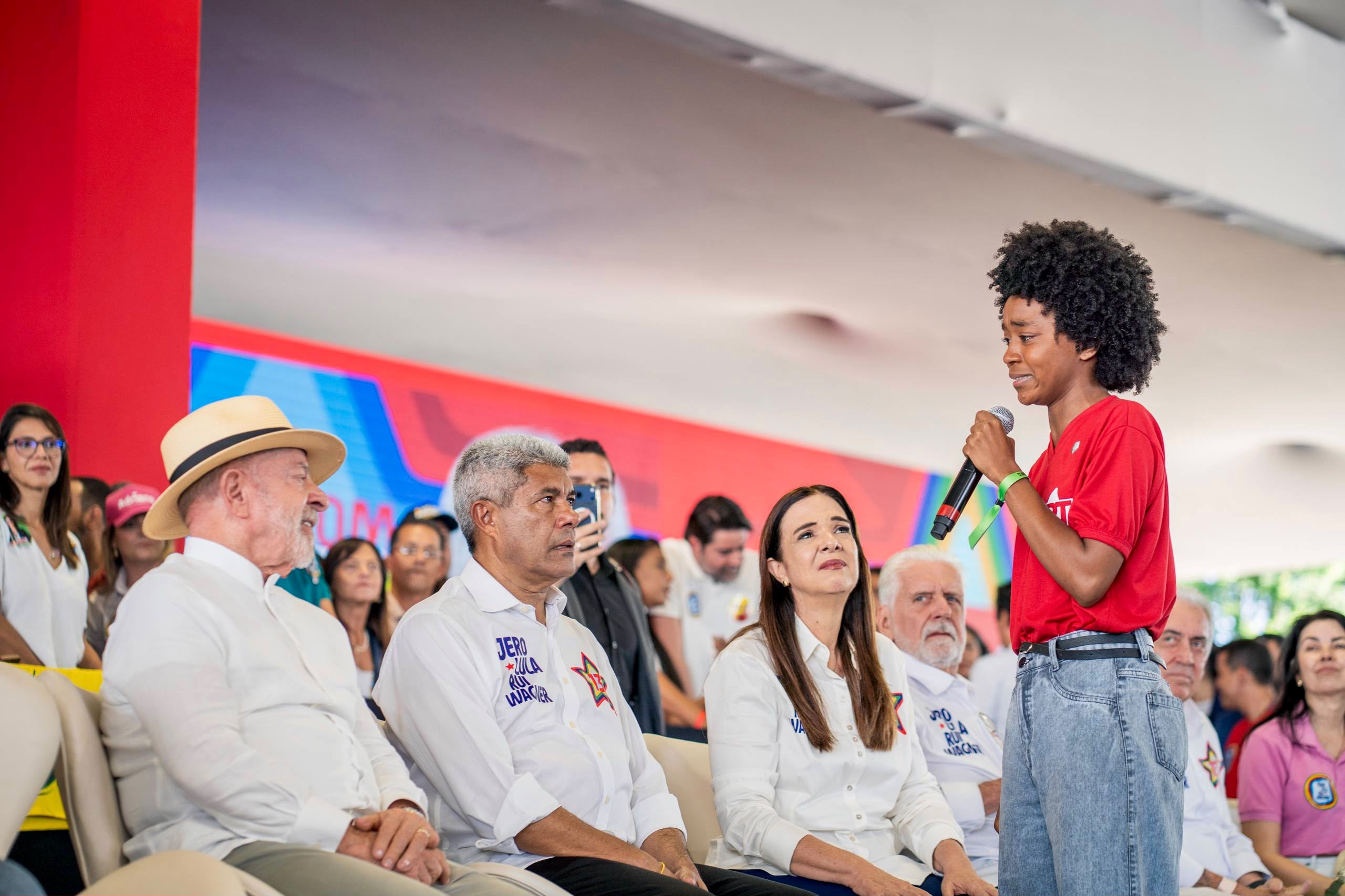 Convenção de Jerônimo reúne mais de 30 mil pessoas e mostra a grande força do time de Lula na Bahia 5