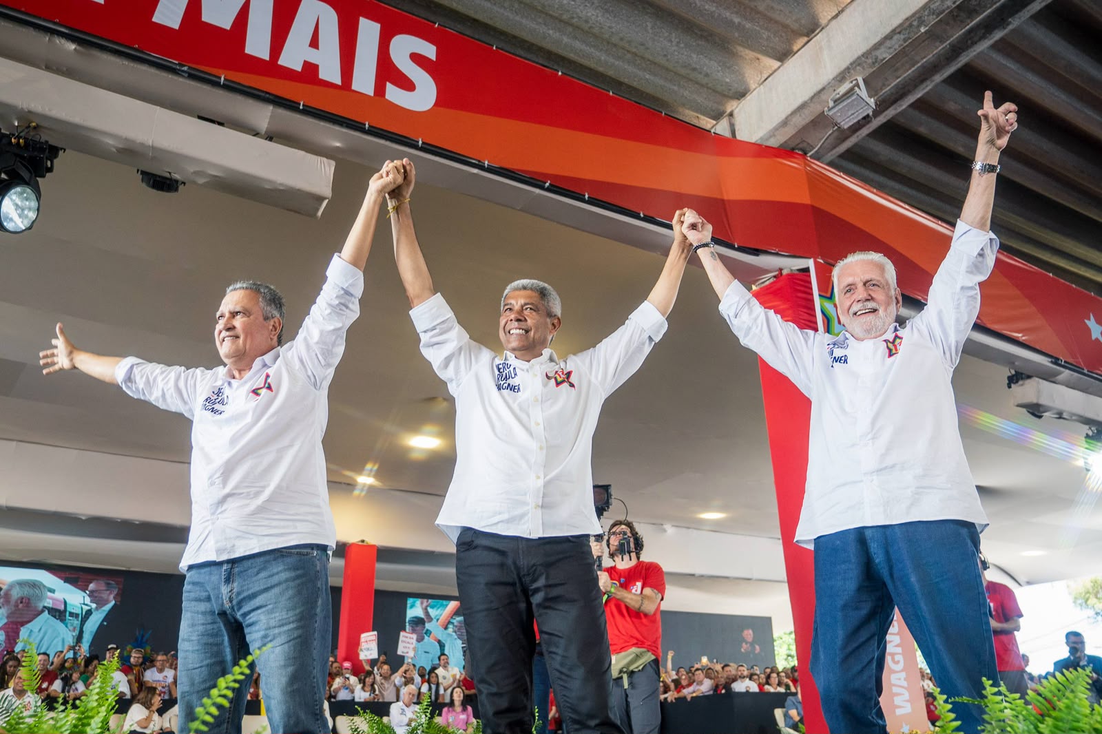 Convenção de Jerônimo reúne mais de 30 mil pessoas e mostra a grande força do time de Lula na Bahia 6