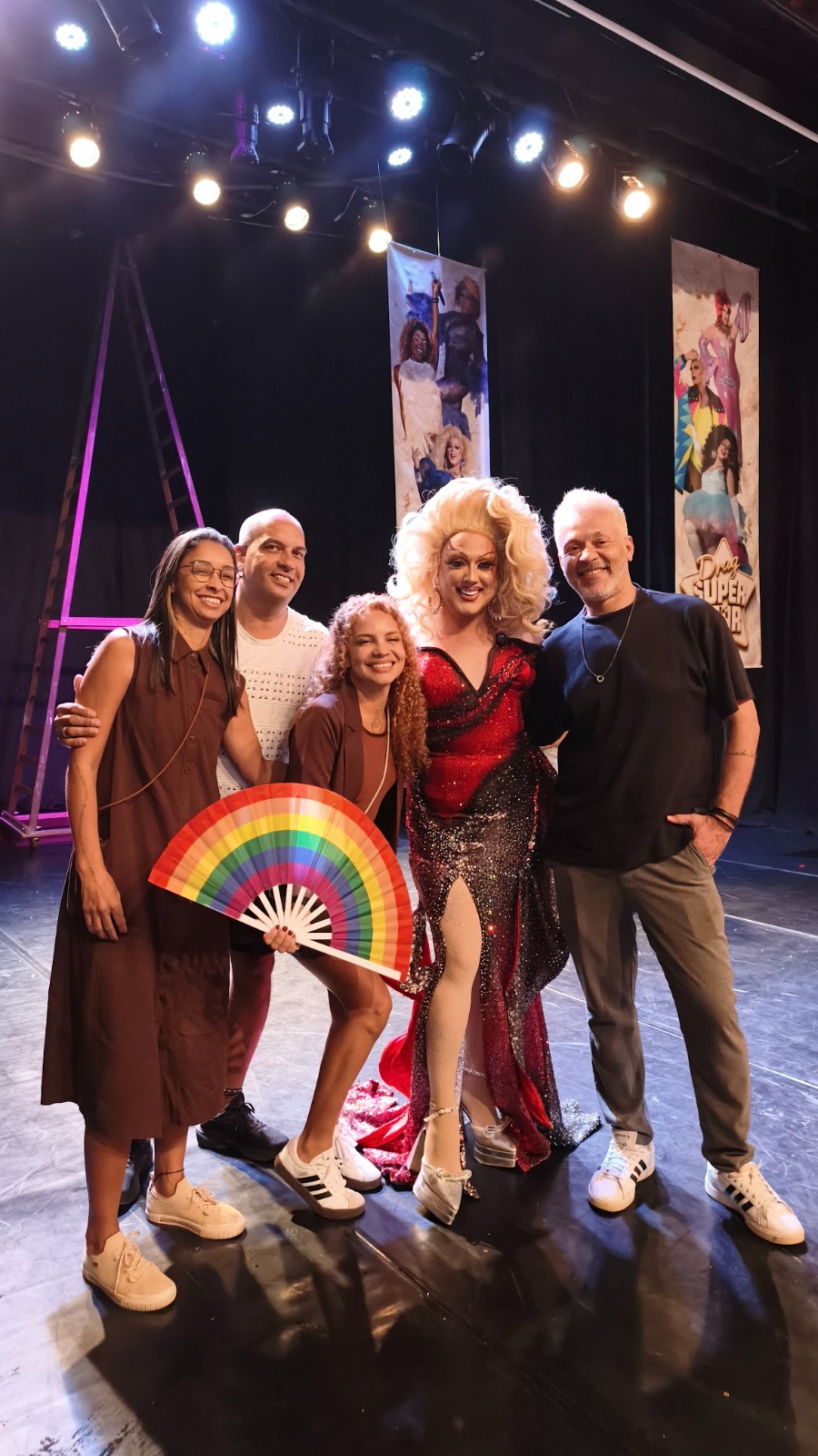 Drag Super Star abre Semana da Diversidade com talento e casa cheia em Porto Seguro 8