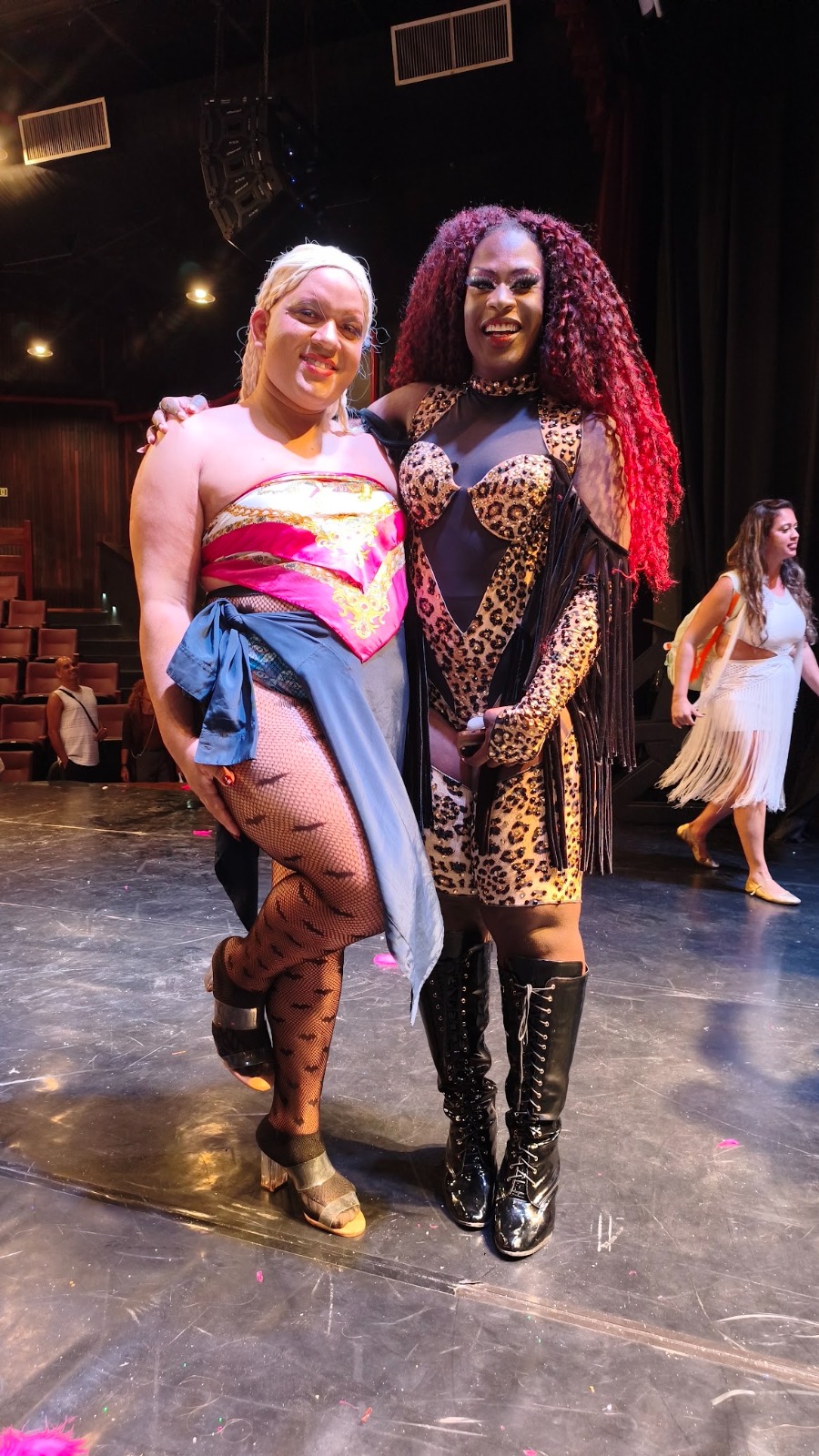Drag Super Star abre Semana da Diversidade com talento e casa cheia em Porto Seguro 7