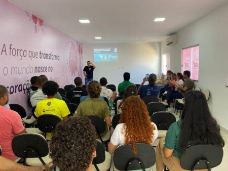 Porto Seguro lança plano pioneiro na Bahia com participação social contra avanço do peixe-leão Porto Seguro lança plano pioneiro na Bahia com participação social contra avanço do peixe-leão 125