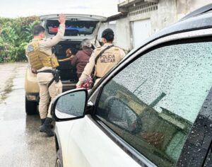 Dona de imóvel é conduzida à delegacia após cães serem encontrados mortos e abandonados em Eunápolis 1