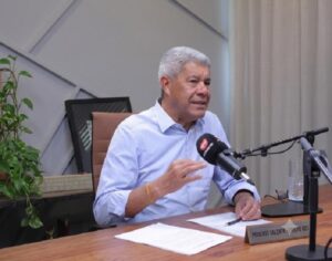 Jerônimo Rodrigues defende expansão do ensino integral e celebra queda no abandono escolar na Bahia 1