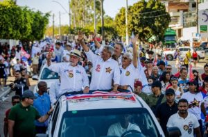 Jerônimo promete ampliar tratamento contra o câncer no interior da Bahia Jerônimo promete ampliar tratamento contra o câncer no interior da Bahia 117