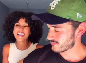 Após fim de novela, casal da Globo faz viagem secreta ao litoral do sul da Bahia 1