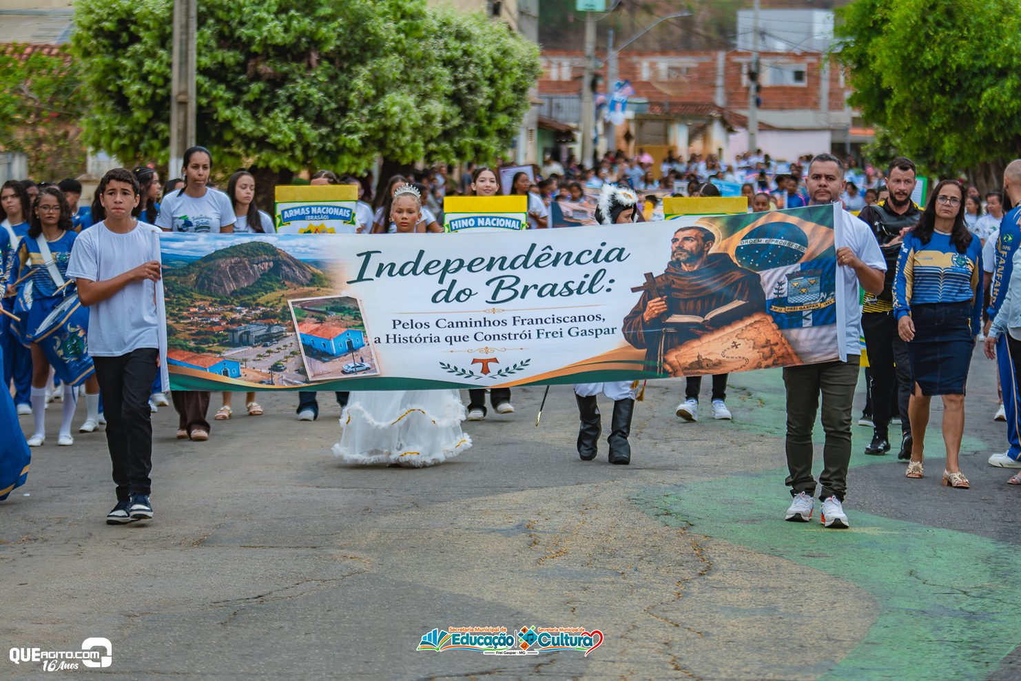 Desfile Cívico de 7 de Setembro reúne centenas de pessoas em Frei Gaspar 8