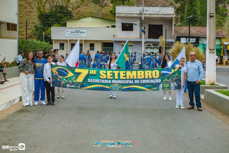 Desfile Cívico de 7 de Setembro reúne centenas de pessoas em Frei Gaspar Desfile Cívico de 7 de Setembro reúne centenas de pessoas em Frei Gaspar 120