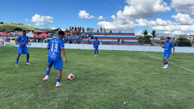 De virada, Eunápolis goleia Guaratinga por 4 a 1 e conquista mais três pontos na Copa CONDESC De virada, Eunápolis goleia Guaratinga por 4 a 1 e conquista mais três pontos na Copa CONDESC 4
