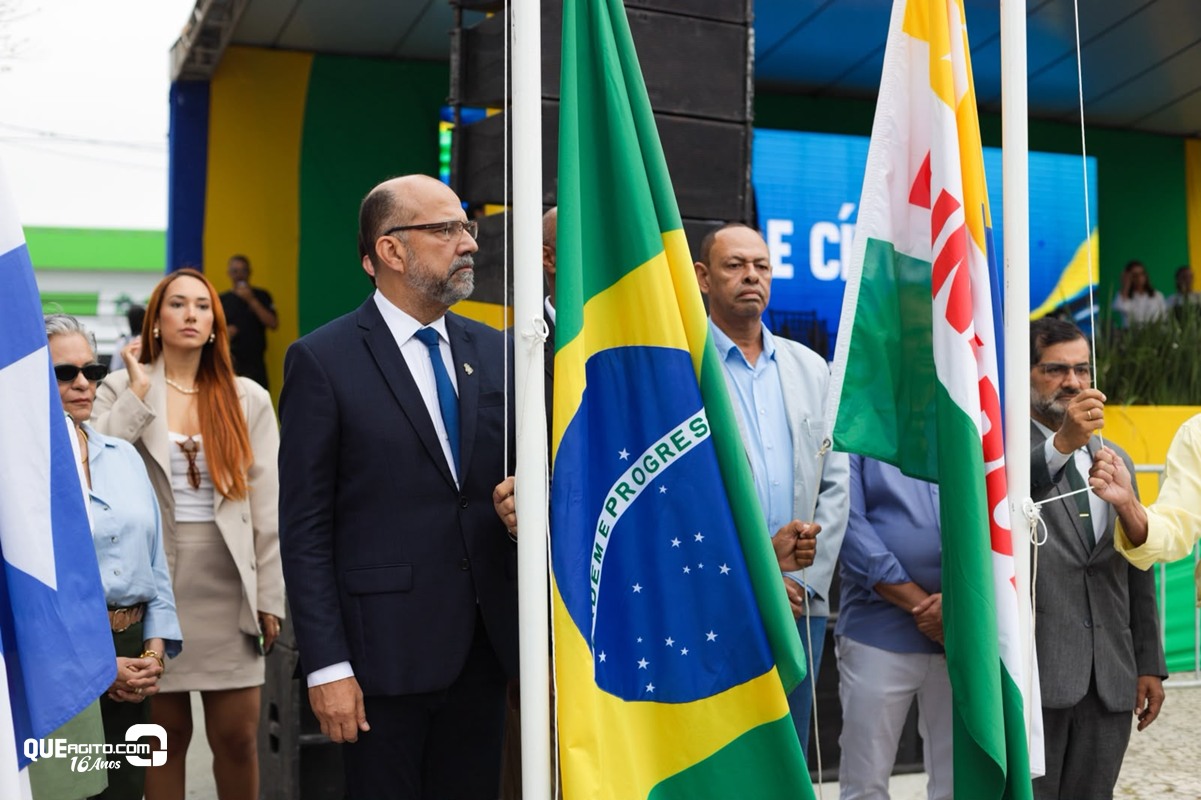Prefeitura de Eunápolis realiza grande Desfile Cívico em celebração à Independência do Brasil 5