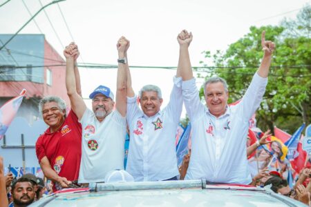 Jerônimo anuncia CAPS e CER IV e amplia compromisso com a saúde de Eunápolis Jerônimo anuncia CAPS e CER IV e amplia compromisso com a saúde de Eunápolis 10