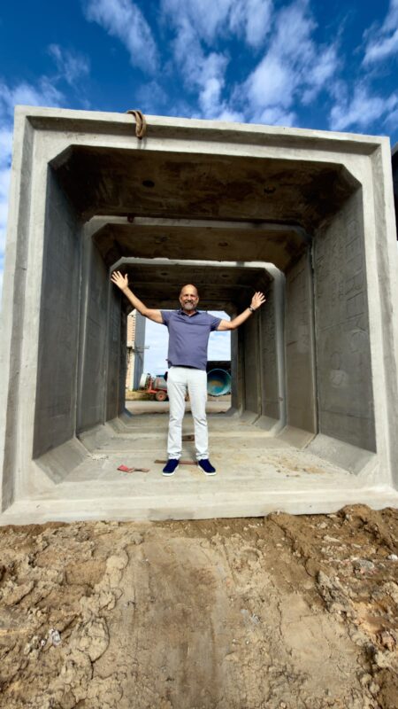 Ritmo acelerado: Prefeito Robério mostra trajeto e andamento das obras do Semi Anel Viário de Eunápolis Ritmo acelerado: Prefeito Robério mostra trajeto e andamento das obras do Semi Anel Viário de Eunápolis 8
