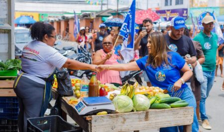 Campanha de Cláudia Oliveira ganha força e avança por cidades do Sul e Extremo Sul da Bahia Campanha de Cláudia Oliveira ganha força e avança por cidades do Sul e Extremo Sul da Bahia 125