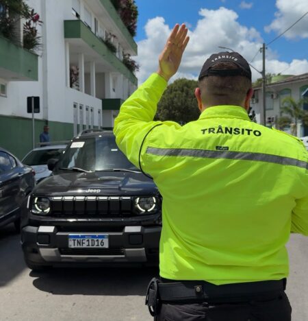 Prefeitura de Eunápolis realiza blitz educativas durante a Semana Nacional de Trânsito Prefeitura de Eunápolis realiza blitz educativas durante a Semana Nacional de Trânsito 5