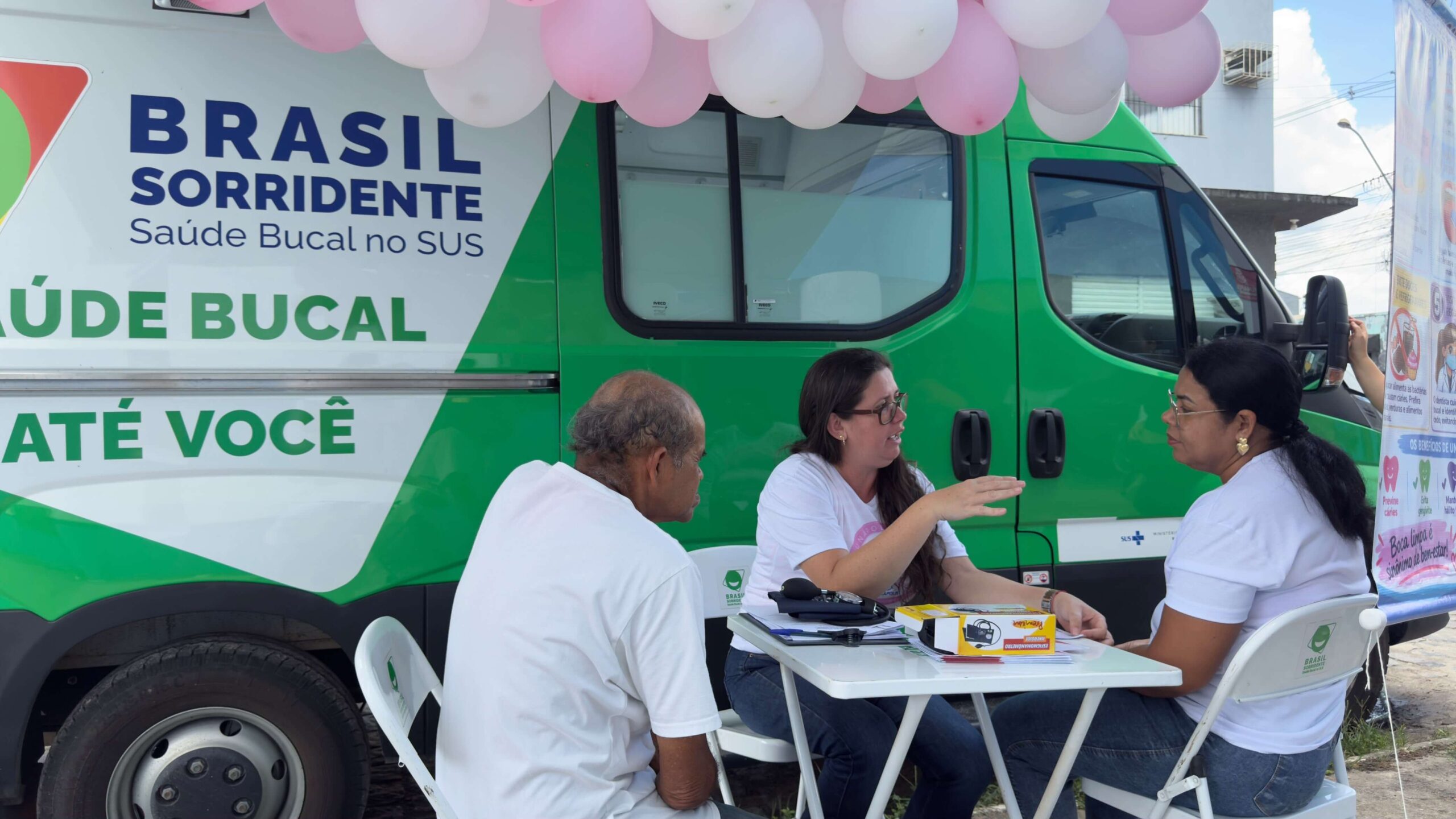 Prefeitura de Eunápolis promove Feira da Saúde do Outubro Rosa no bairro Pequi 8