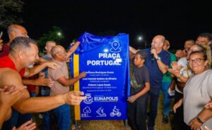 Prefeito Robério Oliveira inaugura Avenida Portugal e amplia espaços de lazer no Dinah Borges Prefeito Robério Oliveira inaugura Avenida Portugal e amplia espaços de lazer no Dinah Borges 1