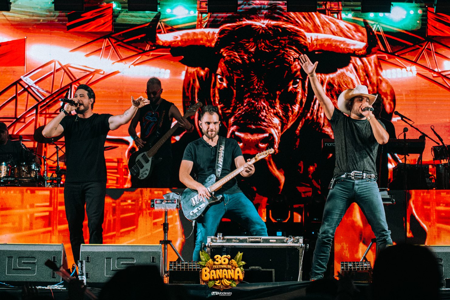 Bruno e Barreto e Franciele Silva agitam a segunda noite do 36º Festival da Banana em São Geraldo da Piedade 7