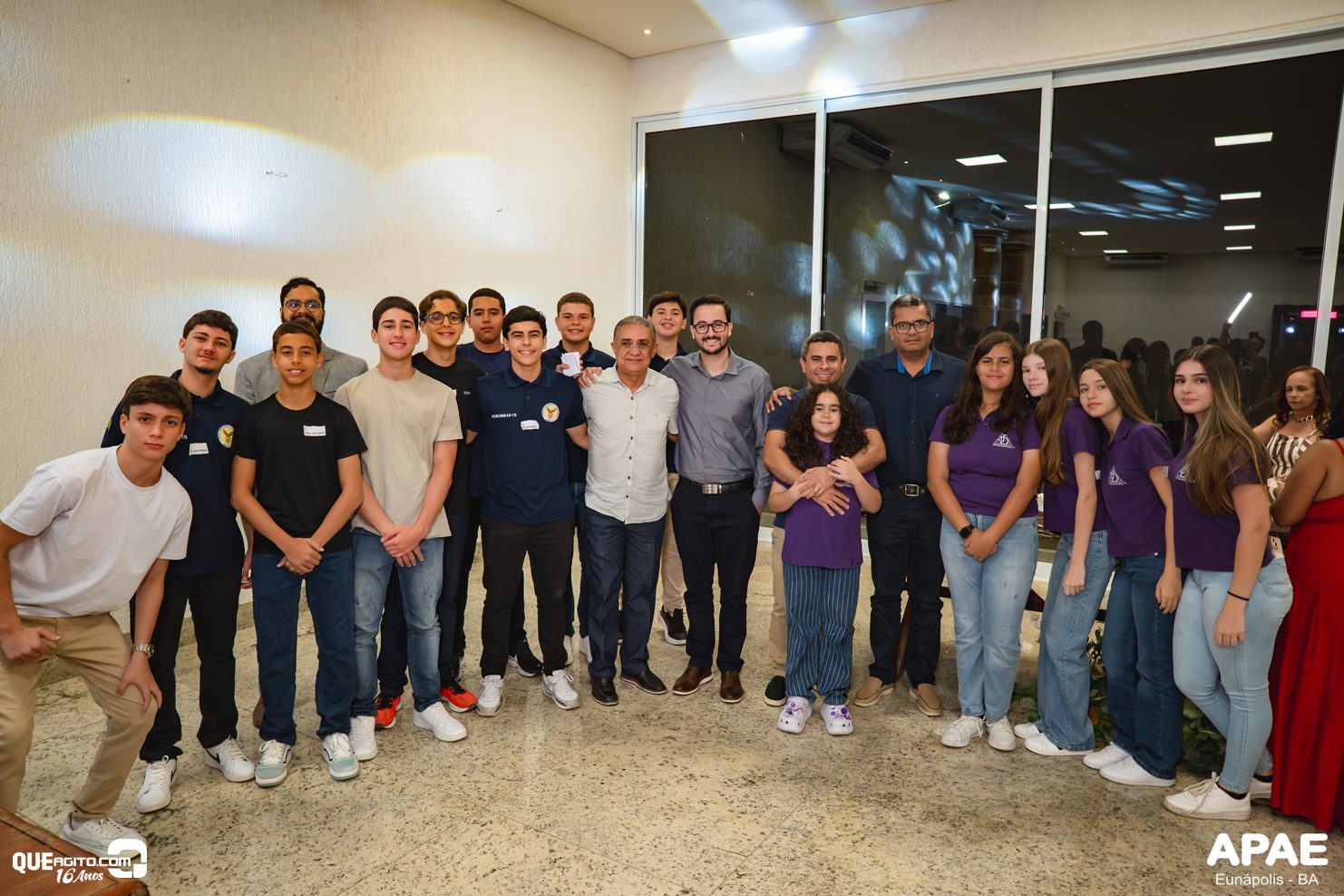 28º Café Colonial da APAE reúne sociedade eunapolitana em noite de solidariedade e confraternização 7