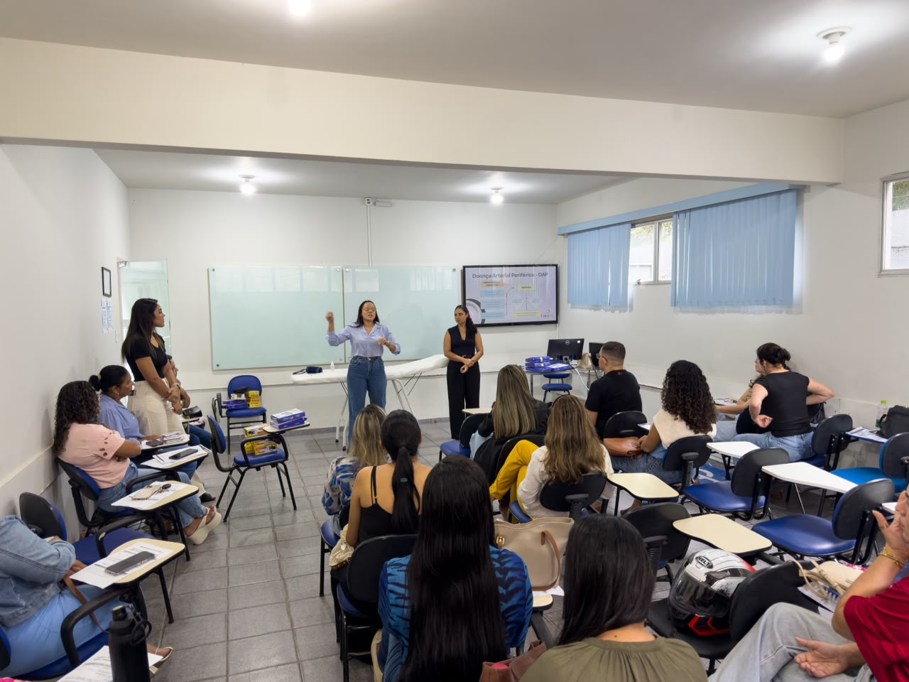 Prefeitura de Eunápolis capacita profissionais de saúde para prevenção e cuidados com o pé diabético 4