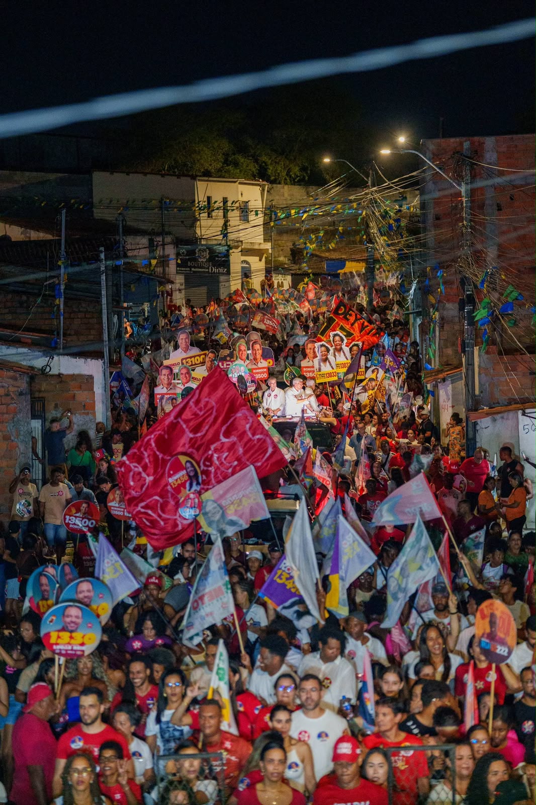 Caminhada do 13 arrasta multidão em Feira de Santana com Jerônimo Rodrigues 4