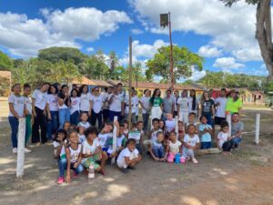 Praça do Vale Verde recebe novas mudas Praça do Vale Verde recebe novas mudas 1