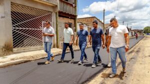 Prefeitura de Porto Seguro acelera obras de pavimentação asfáltica em Vera Cruz Prefeitura de Porto Seguro acelera obras de pavimentação asfáltica em Vera Cruz 2