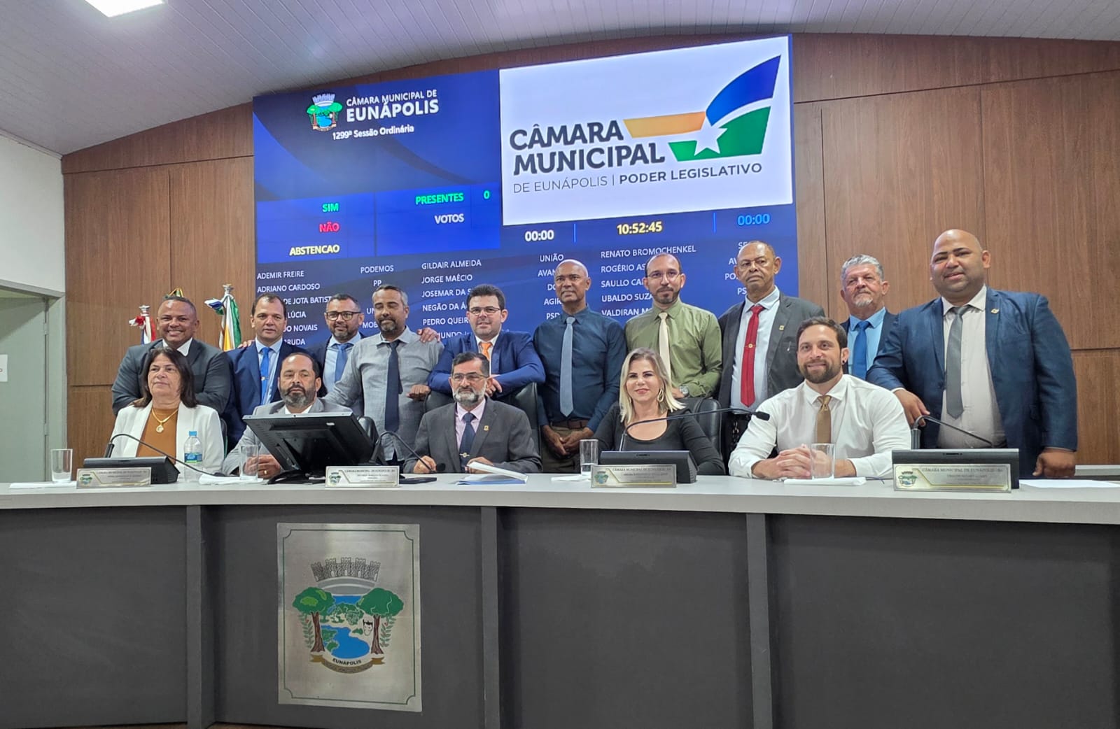 Valdiran Marques é reeleito presidente da Câmara de Eunápolis para o biênio 2027/2028 6