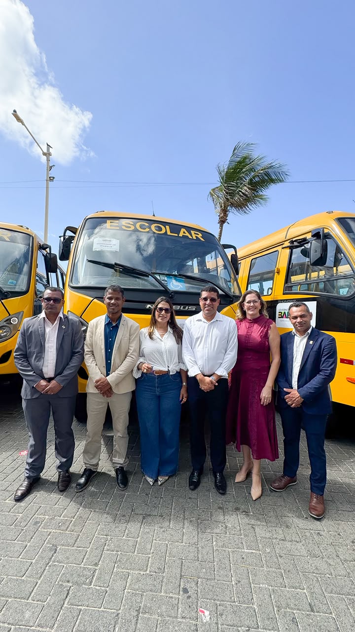 Deputada Cláudia Oliveira viabiliza ônibus escolares para Eunápolis, Itabela e Guaratinga 4